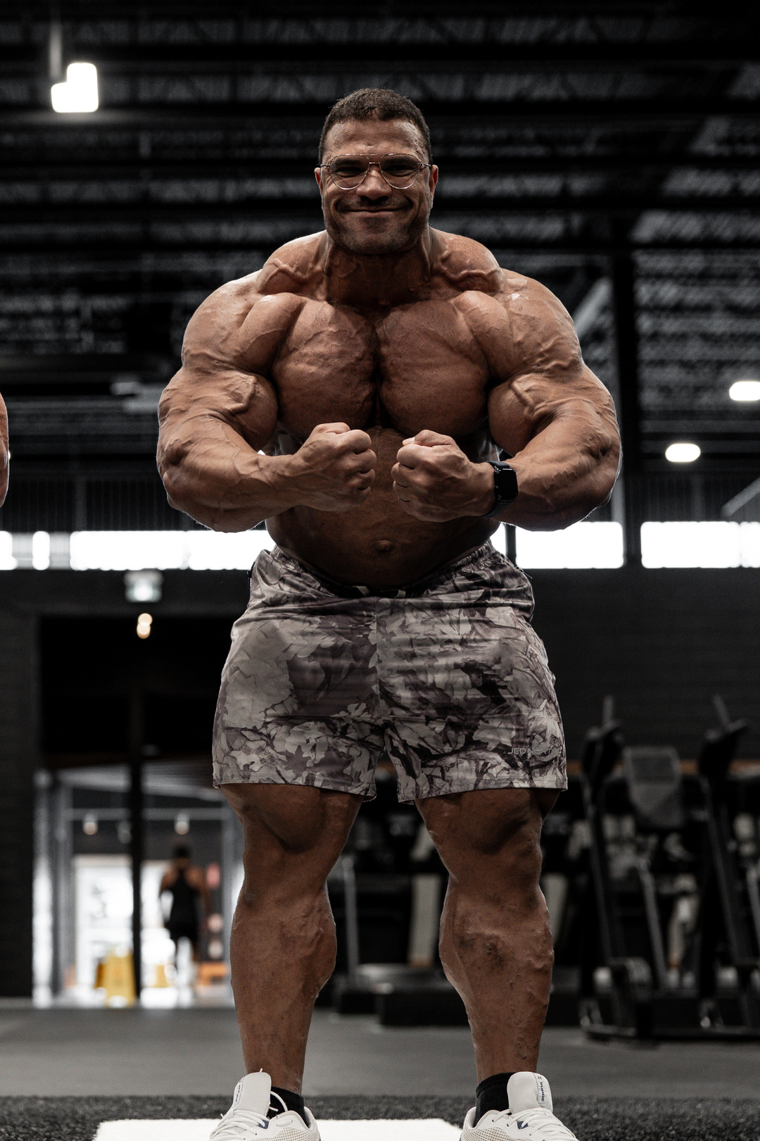 Agile Bodybuilding 4'' Shorts w Zipper Pockets - Leaf Camo