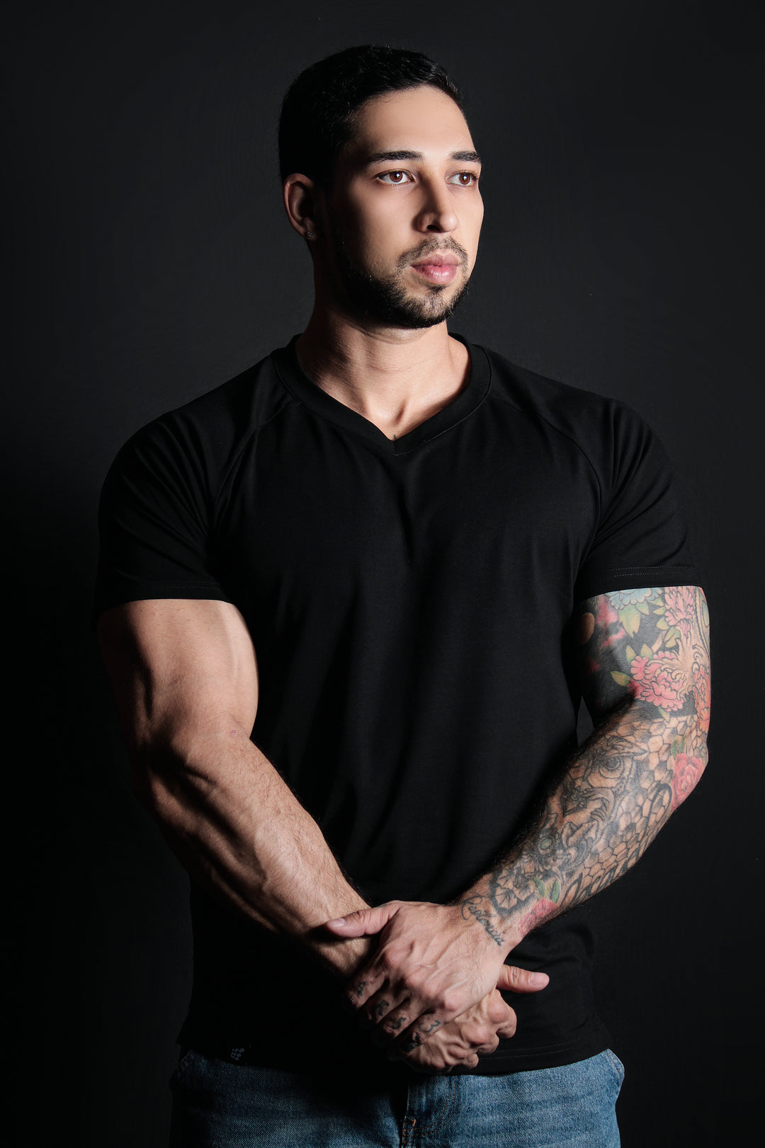 V Neck Muscle-Fit T-Shirt - Black